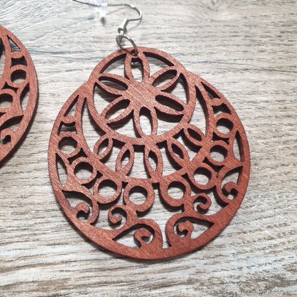 Woman Earrings Lightweight Round Wood Laser Cutout Design Boho Style Gift Hook - Picture 3 of 4
